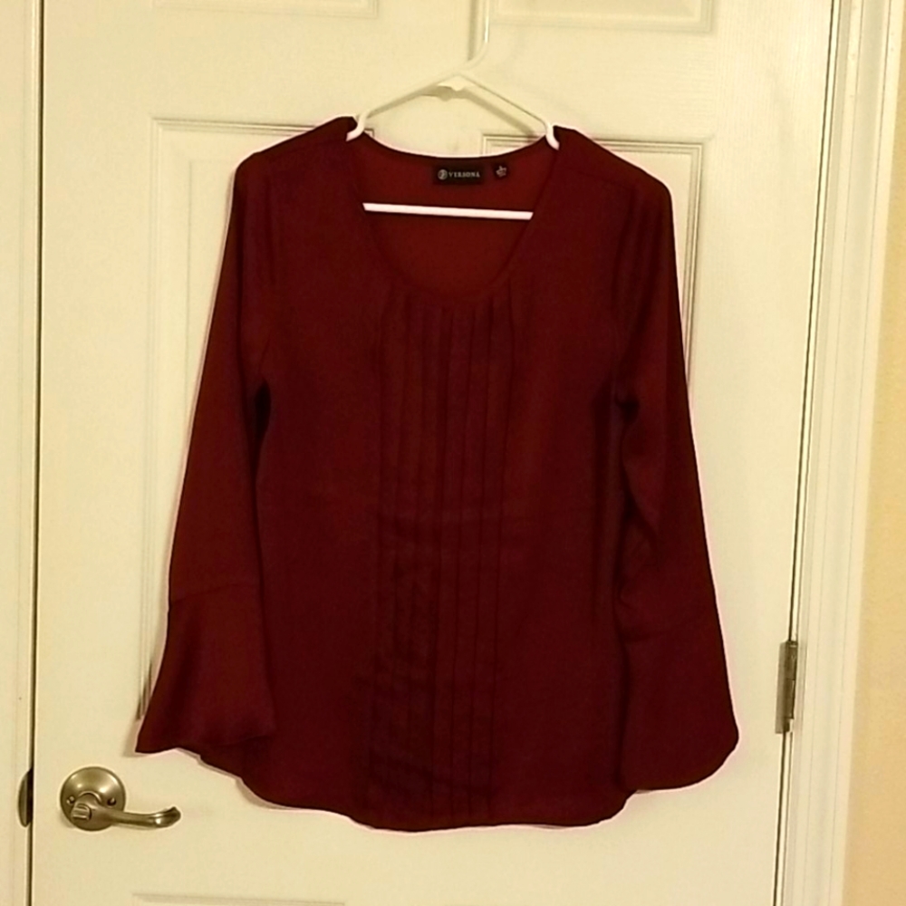 Verona Woman's burgundy blouse